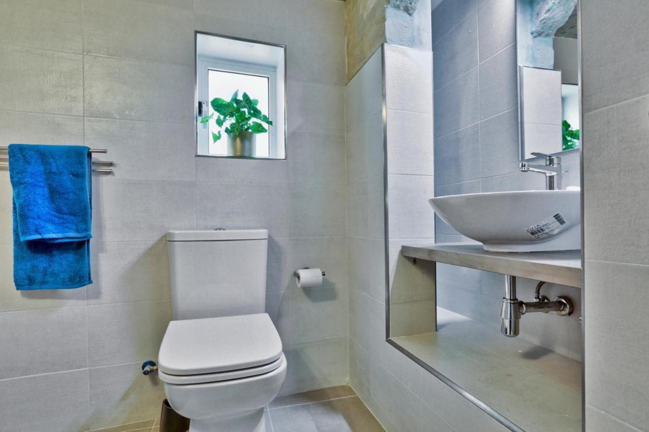 Charming Valletta 1 Bedroom Apartment Off Republic Street Sleeps 4 Ngoại thất bức ảnh